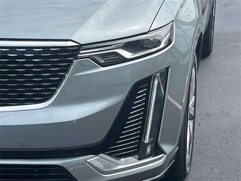 Used 2023 Cadillac XT6 Premium Luxury image 10