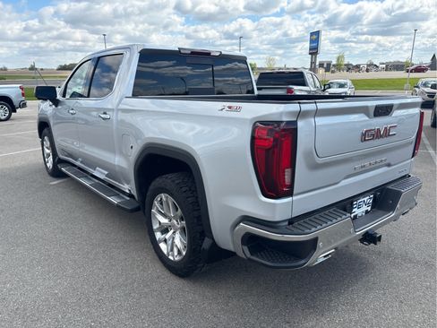 Used 2021 GMC Sierra 1500 SLT w/ SLT Premium Plus Package AWD/4WD image 5