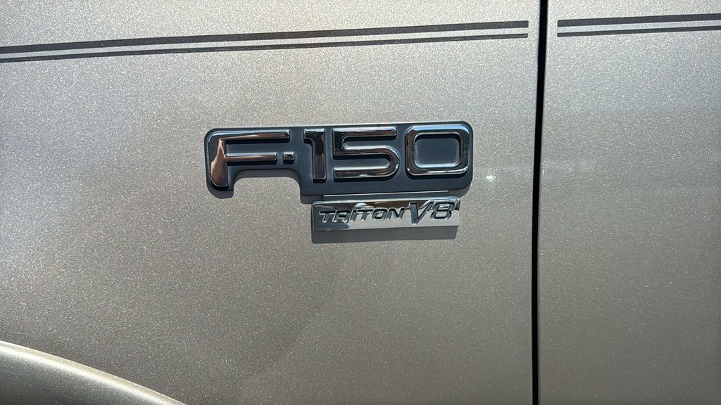 Used 2001 Ford F150 Lariat AWD/4WD image 7