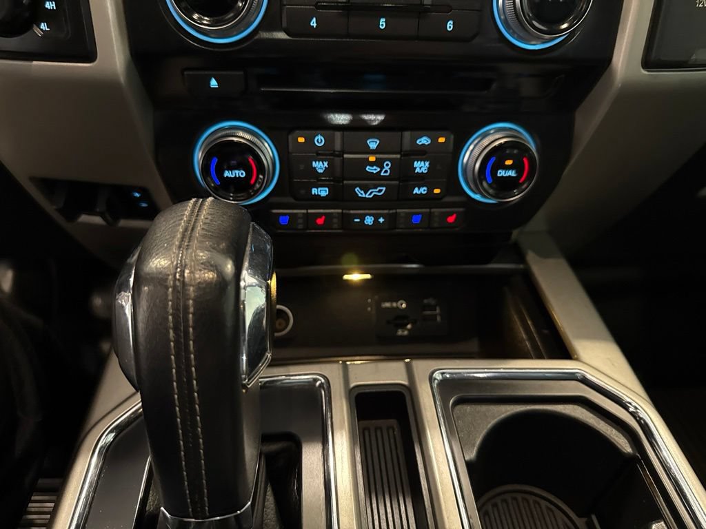 Used 2015 Ford F150 Lariat w/ Equipment Group 502A Luxury AWD/4WD image 26