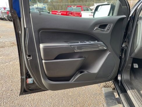 Used 2022 GMC Canyon AT4 image 11