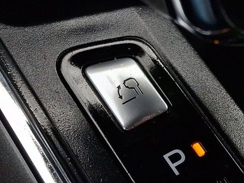 Used 2023 Ford F150 XLT w/ Equipment Group 302A High image 24