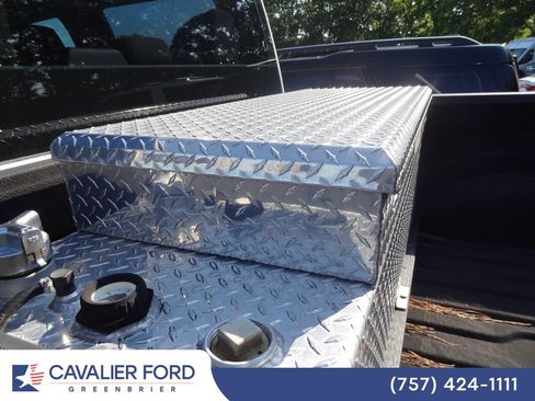 Used 2017 Ford F250 XL w/ STX Appearance Package AWD/4WD image 8