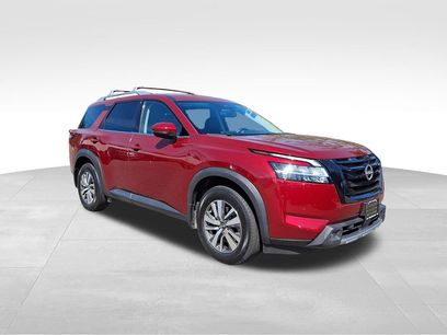 Used 2022 Nissan Pathfinder SL w/ SL Black Package
