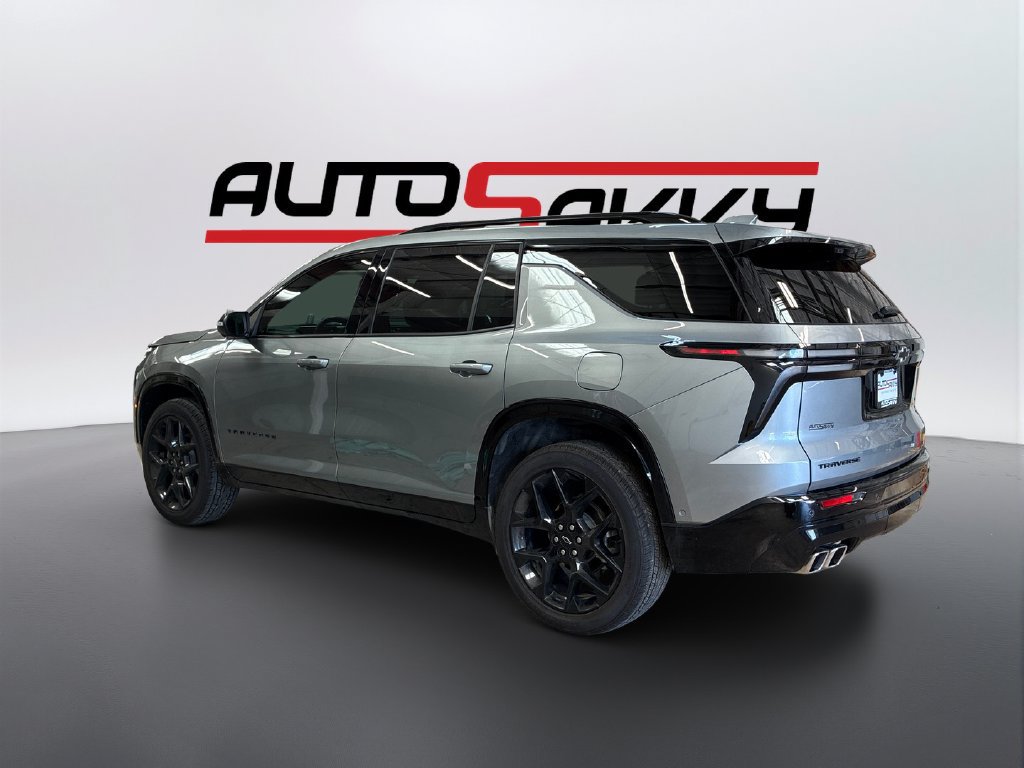 Used 2024 Chevrolet Traverse RS FWD image 7