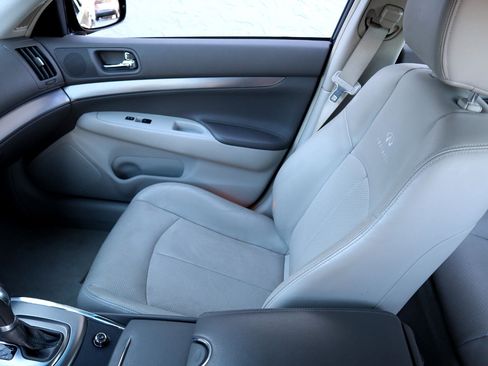 Used 2012 INFINITI G25 Journey image 19