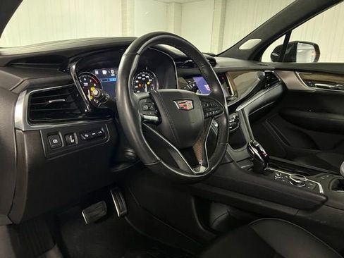 Certified 2023 Cadillac XT6 Sport w/ Platinum Package AWD/4WD image 14
