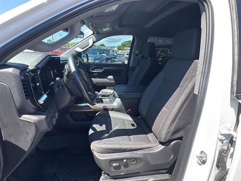 Used 2025 Chevrolet Silverado 1500 LT image 13