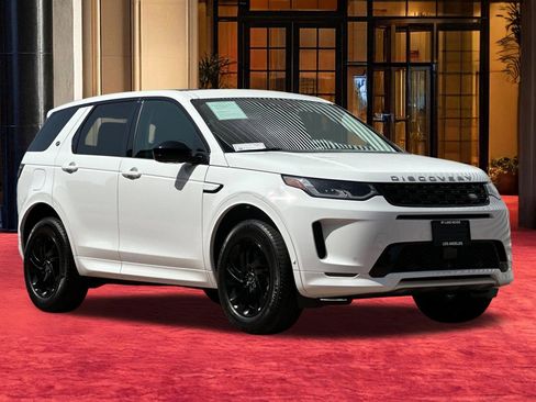 Used 2025 Land Rover Discovery Sport S image 8