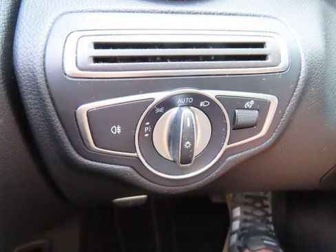 Used 2018 Mercedes-Benz C 300 4MATIC Sedan image 28