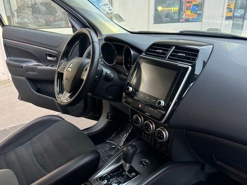 Used 2024 Mitsubishi Outlander Sport SE image 23