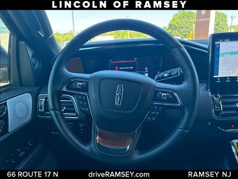 Used 2024 Lincoln Navigator Black Label AWD/4WD image 27