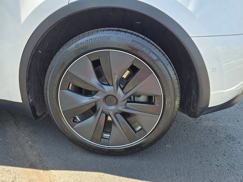 Used 2020 Tesla Model Y Performance AWD/4WD image 11