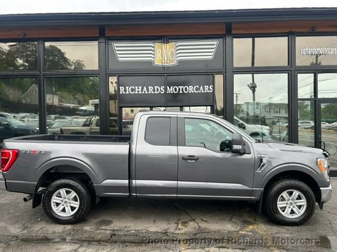 Used 2022 Ford F150 XLT w/ Trailer Tow Package AWD/4WD image 1