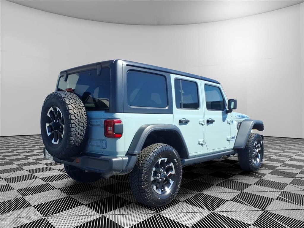 Used 2024 Jeep Wrangler Unlimited Rubicon 4xe AWD/4WD image 29