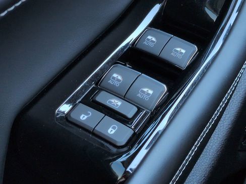 Certified 2022 Jeep Grand Cherokee Overland AWD/4WD image 23