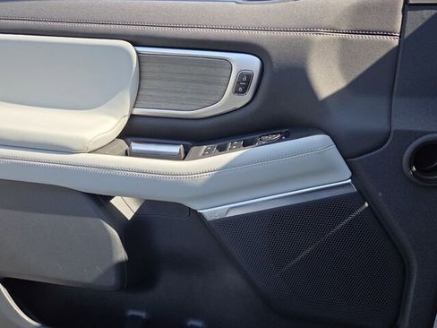 Used 2025 Ford Expedition Max Platinum w/ Driver's Package image 30