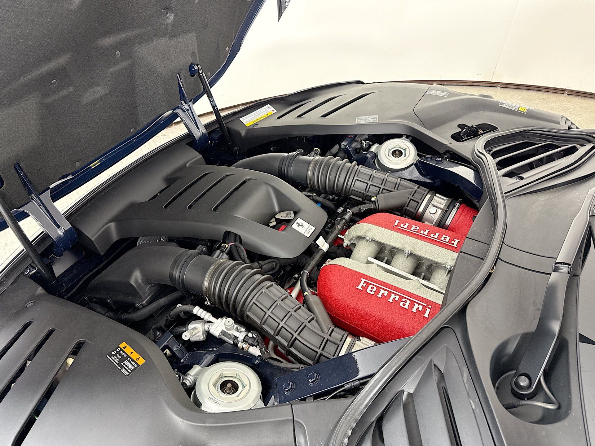 Certified 2025 Ferrari Purosangue AWD/4WD image 20