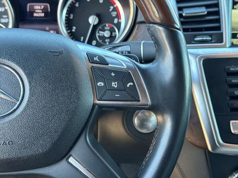 Used 2014 Mercedes-Benz GL 550 GL 550 image 31