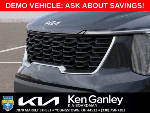 New 2025 Kia Sorento LX image 12