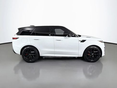 Used 2025 Land Rover Range Rover Sport Dynamic SE AWD/4WD image 4