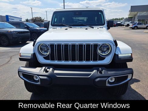 Certified 2025 Jeep Wrangler Unlimited Sahara AWD/4WD image 9