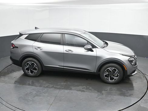 Used 2025 Kia Sportage LX image 33