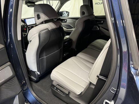 Certified 2026 Acura MDX FWD w/ Technology Package image 11
