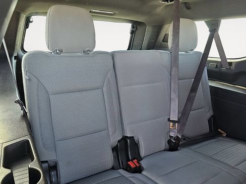 Used 2022 Chevrolet Suburban LS w/ Driver Alert Package AWD/4WD image 18