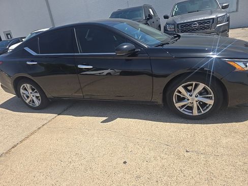 Used 2020 Nissan Altima 2.5 SL AWD/4WD image 3