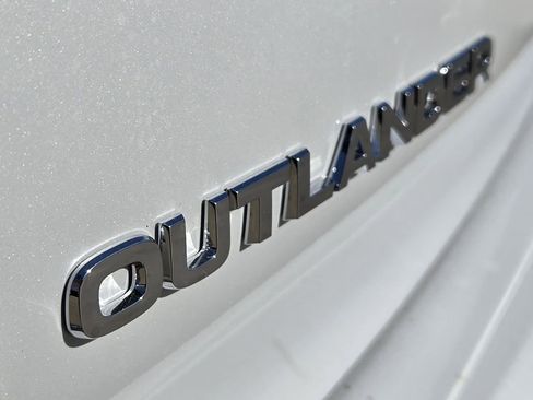 New 2026 Mitsubishi Outlander SE FWD image 7