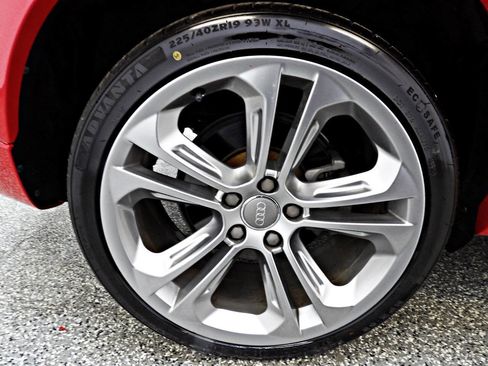 Used 2017 Audi Q3 2.0T Premium Plus w/ Premium Plus Package image 21