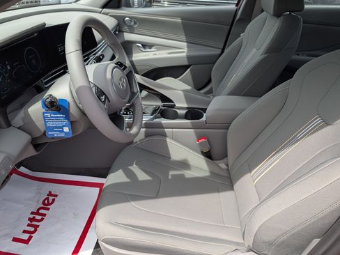 New 2026 Hyundai Elantra SEL FWD image 6