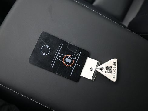 Used 2023 Tesla Model 3 Standard Range RWD image 18