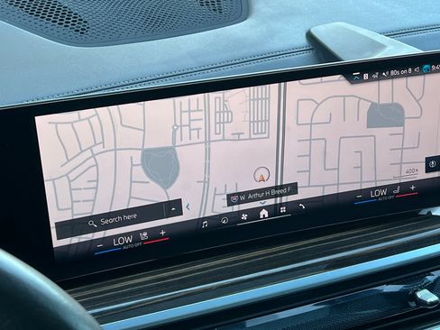 Used 2025 BMW X7 xDrive40i w/ Climate Comfort Package image 44