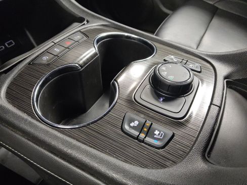 Used 2020 GMC Acadia SLT w/ Premium Package AWD/4WD image 26