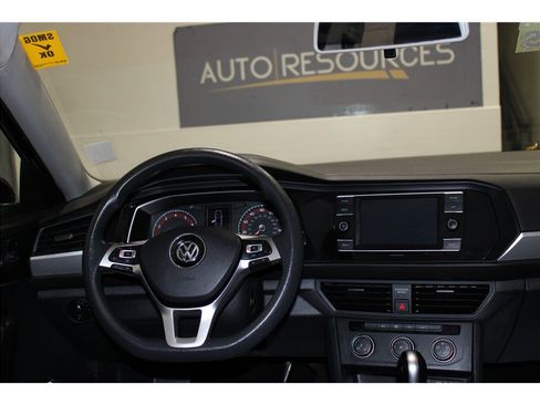 Used 2021 Volkswagen Jetta S image 15