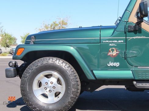 Used 1999 Jeep Wrangler Sahara image 18