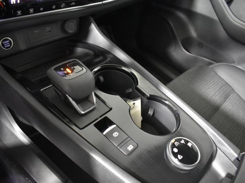 Certified 2023 Nissan Rogue SV image 24