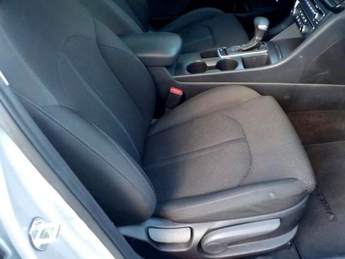 Used 2019 Kia Optima LX image 24