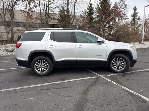Used 2018 GMC Acadia SLE image 4