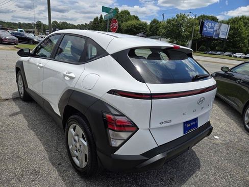 Used 2025 Hyundai Kona SE FWD image 5
