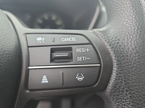Used 2024 Honda CR-V EX image 17