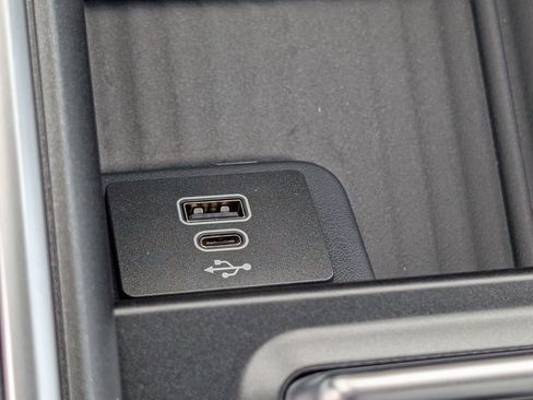 New 2026 Ford Expedition Active image 38