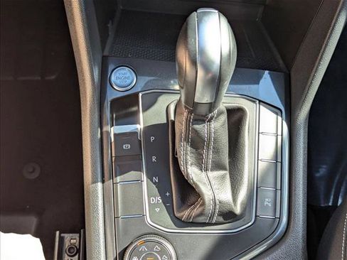Used 2021 Volkswagen Tiguan SEL Premium R-Line image 15