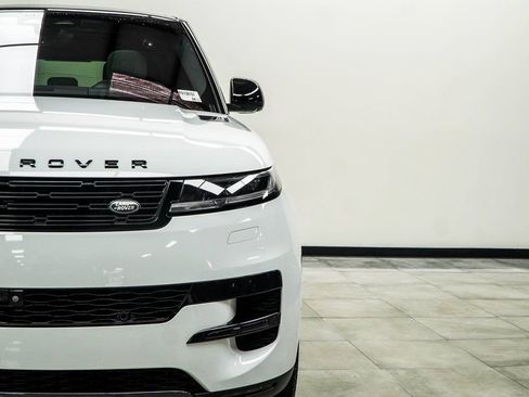 Used 2023 Land Rover Range Rover Sport SE AWD/4WD image 8