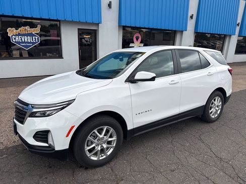 Used 2024 Chevrolet Equinox LT image 1
