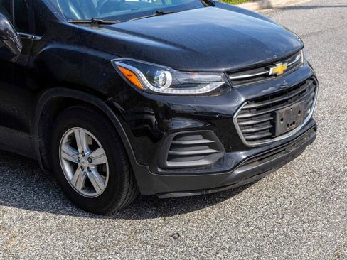 Used 2020 Chevrolet Trax LT w/ LT Convenience Package image 9