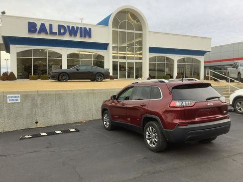 Used 2019 Jeep Cherokee Latitude Plus image 5