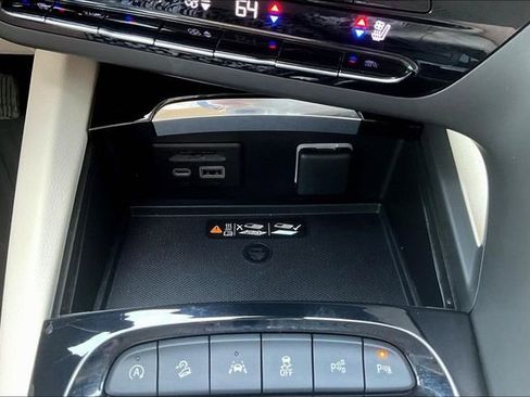 Used 2023 Buick Envision Avenir AWD/4WD image 15
